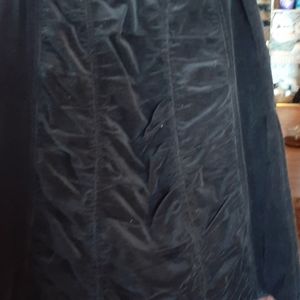 BLACK CORDUROY SKIRT. NEW!